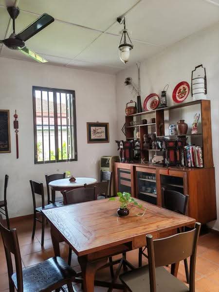 Rumah Teres 2-Tingkat untuk Dijual di Kampung Limbongan (Klebang) - Tin Wai Kin - Dining Room - PropertyGuru.com.my