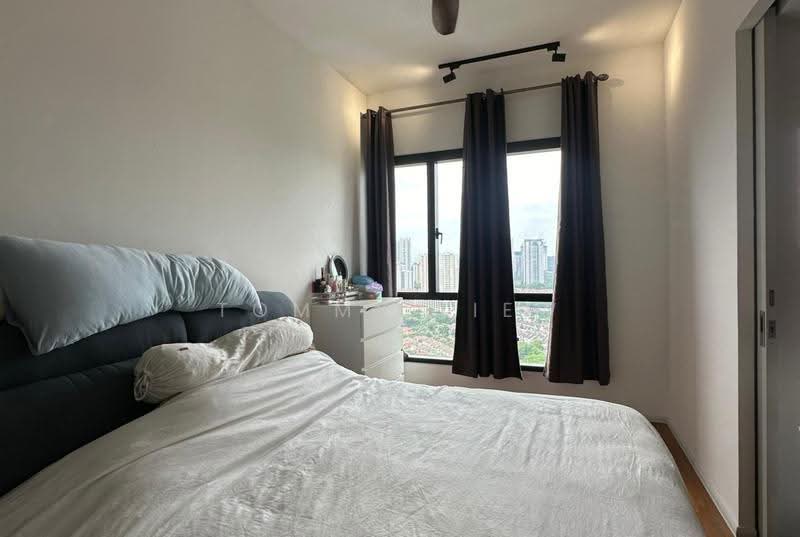 Service Residence for Sale at Ativo Suites @ Damansara Avenue - Tommy Liew - Bedroom - PropertyGuru.com.my