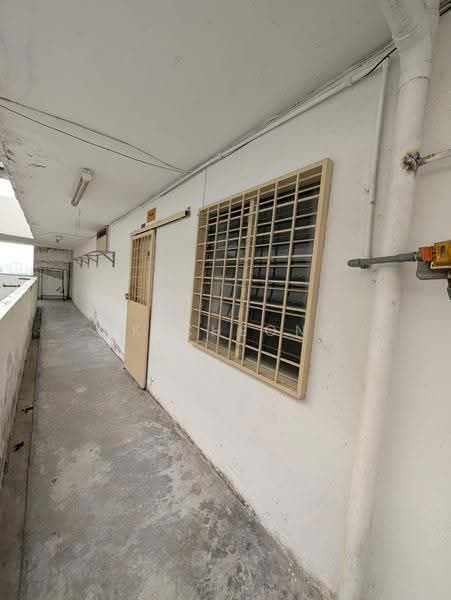 Pangsapuri untuk Disewa di PPR Raya Permai - CK Cheong - Corridor - PropertyGuru.com.my