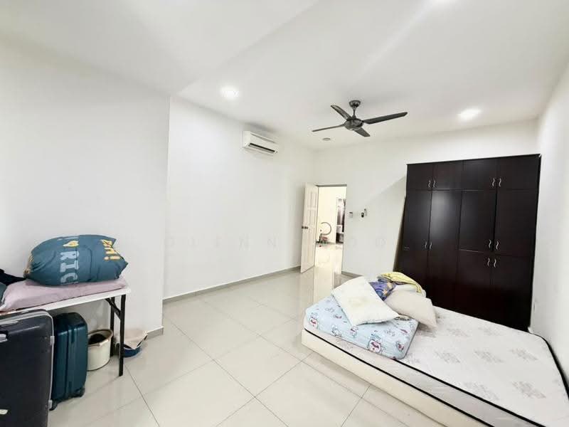 3-storey Terraced House for Sale in Taman Suria (Johor Bahru) - Glenn Woo - Bedroom - PropertyGuru.com.my