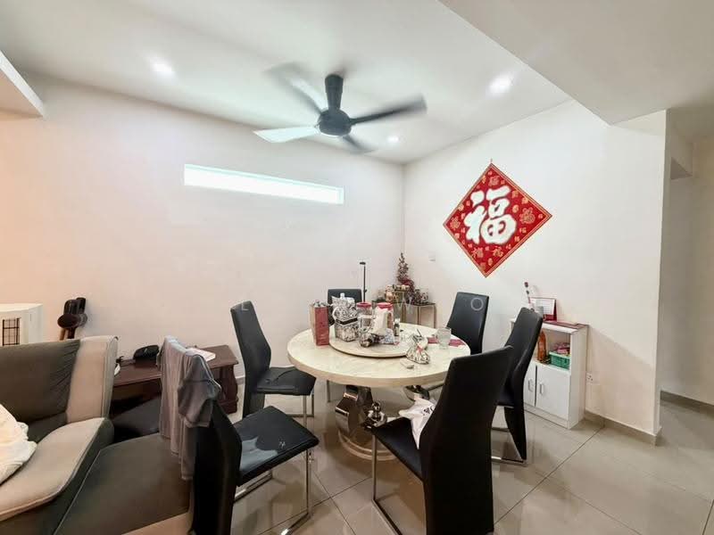 3-storey Terraced House for Sale in Taman Suria (Johor Bahru) - Glenn Woo - Dining Room - PropertyGuru.com.my