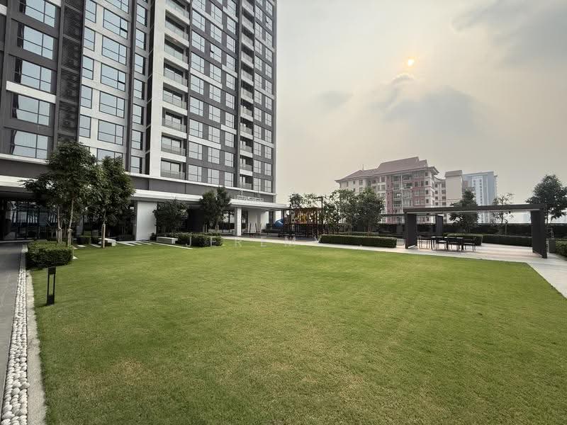 Service Residence for Sale at Edelweiss @ Tropicana Gardens - Jeremy . - Exterior - PropertyGuru.com.my