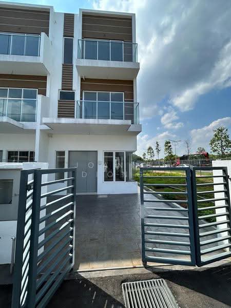 Rumah Teres 3-Tingkat untuk Disewa di Kuala Lumpur (Kuala Lumpur) - Joanne Diong - Exterior - PropertyGuru.com.my