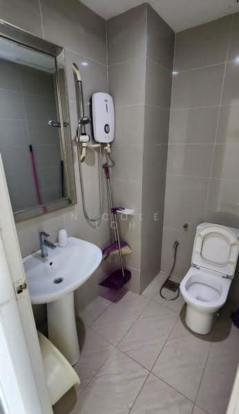 Service Residence for Rent at The Scott Garden SOHO - Nicole Loh - Bathroom - PropertyGuru.com.my