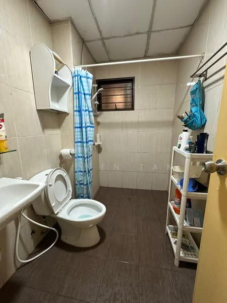 Kondominium untuk Dijual di Royal Domain Sri Putramas 2 - Kelven Tan - Bathroom - PropertyGuru.com.my