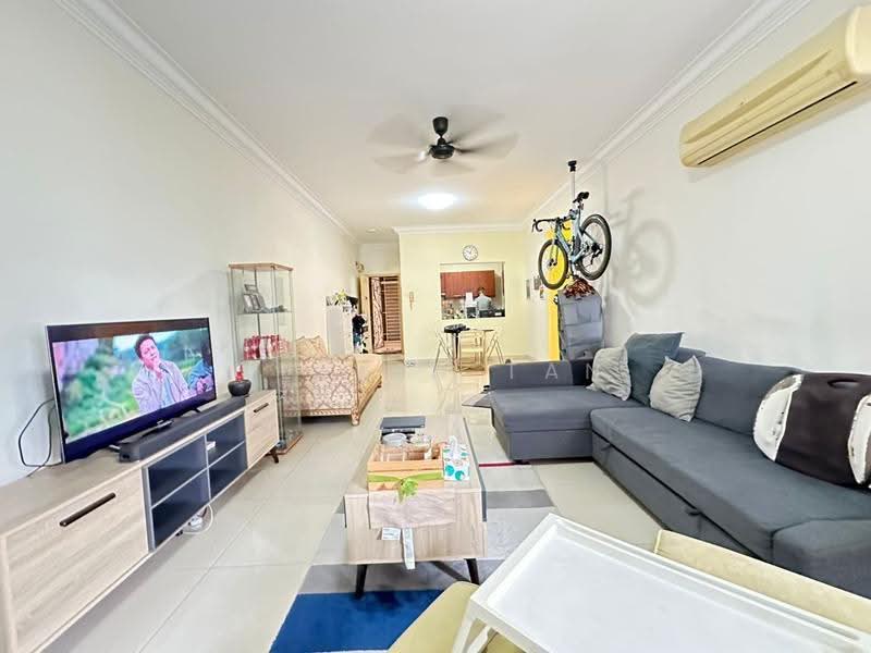 Kondominium untuk Dijual di Royal Domain Sri Putramas 2 - Kelven Tan - Living Room - PropertyGuru.com.my