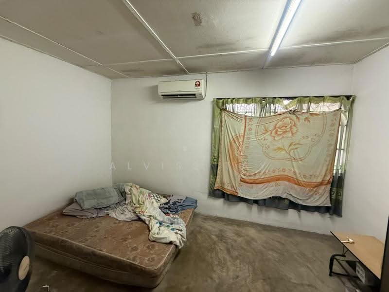 Rumah Teres 2-Tingkat untuk Dijual di Taman Skudai Baru (Skudai) - Alviss Tay - Bedroom - PropertyGuru.com.my