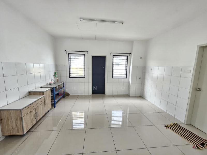 2-storey Terraced House for Rent in Bandar Rimbayu (Telok Panglima Garang) - Leon Goh - Kitchen - PropertyGuru.com.my