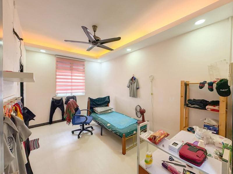 Rumah Teres 2-Tingkat untuk Dijual di Seksyen 33 (Shah Alam) - Mohd Adryzam - PropertyGuru.com.my
