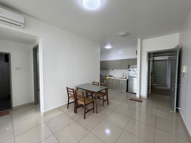 Kondominium untuk Dijual di The Raffles Suites - Tan Teak Hai - Dining Room - PropertyGuru.com.my