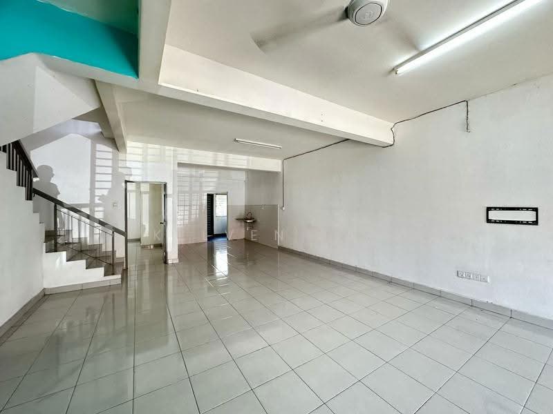 Terraced House for Sale in Taman Semenyih Mewah (Semenyih) - Kelven Tan - Living Room - PropertyGuru.com.my