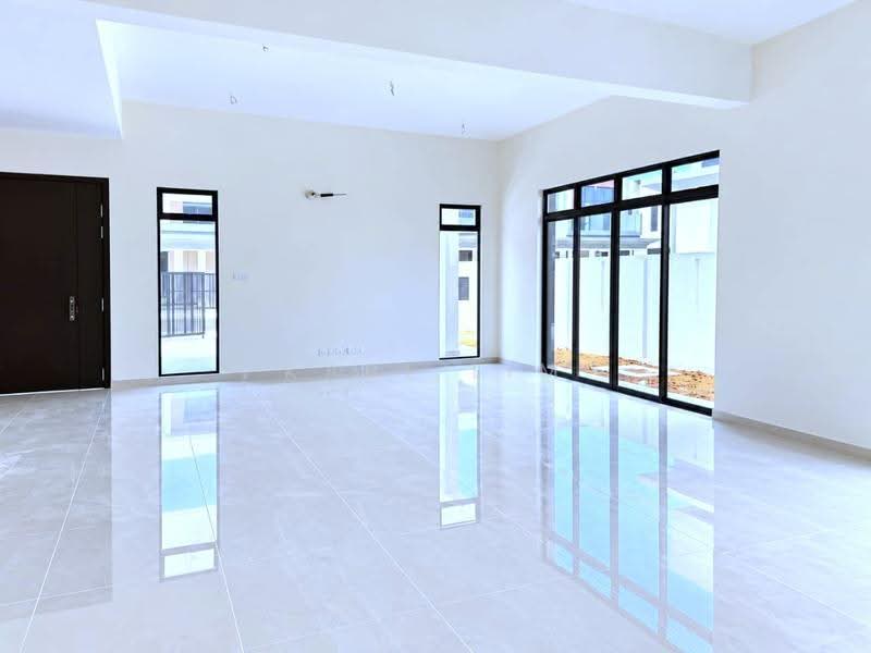Semi-Detached House for Sale in Taman Sutera (Johor Bahru) - Karl Lim - Living Room - PropertyGuru.com.my