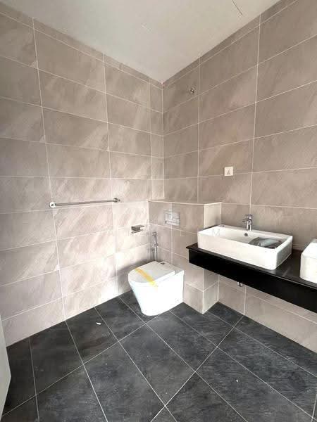 Semi-Detached House for Sale in Taman Sutera (Johor Bahru) - Karl Lim - Bathroom - PropertyGuru.com.my
