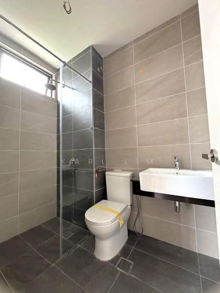 Semi-Detached House for Sale in Taman Sutera (Johor Bahru) - Karl Lim - Bathroom - PropertyGuru.com.my