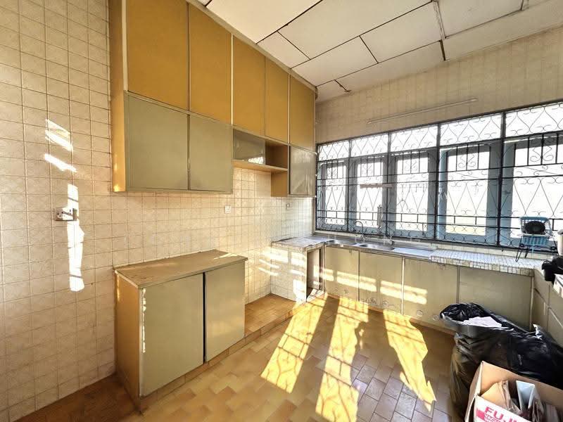 Bungalow House for Sale in Bukit Rasah (Seremban) - Connie Chong - Kitchen - PropertyGuru.com.my