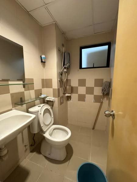 Kondominium untuk Disewa di Royal Domain Sri Putramas 2 - Kelven Tan - Bathroom - PropertyGuru.com.my