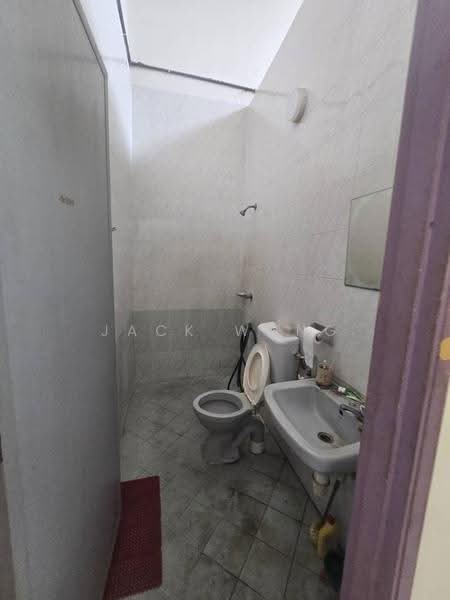 2-storey Terraced House for Sale in Skudai (Johor) - Jack Wong - Bathroom - PropertyGuru.com.my