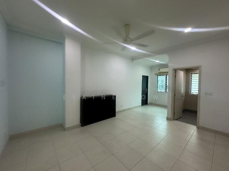 2.5-storey Terraced House for Sale in Taman Putra Prima (Puchong) - Elaine Kow - Living Room - PropertyGuru.com.my