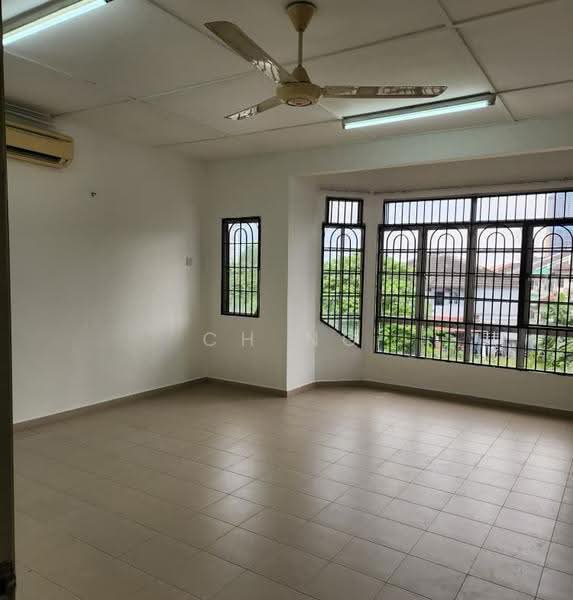 2-storey Terraced House for Sale in BANDAR PUCHONG JAYA (Puchong) - CH Ng - Living Room - PropertyGuru.com.my