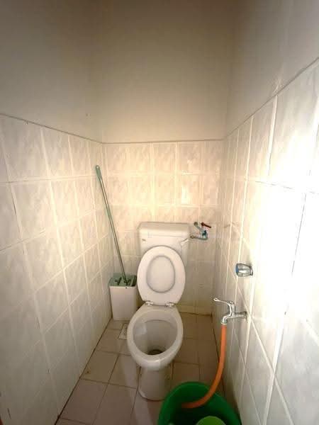 1-storey Terraced House for Sale in Taman Molek (Johor Bahru) - Karl Lim - Bathroom - PropertyGuru.com.my