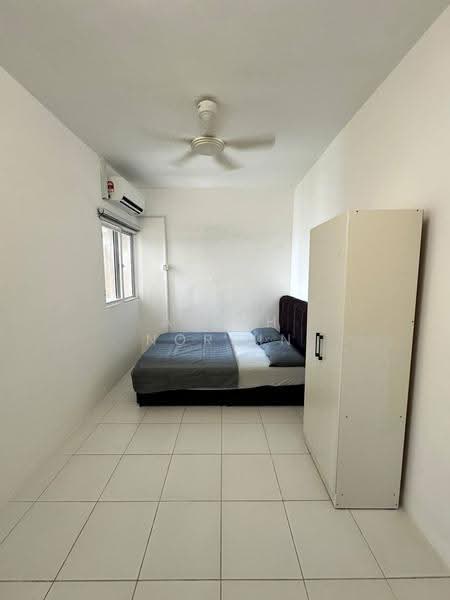 Condominium for Rent at Residensi Sateria - Aisah Nordin - Bedroom - PropertyGuru.com.my
