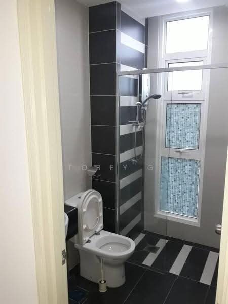 Pangsapuri untuk Dijual di Central Residence @ Sungai Besi - Tobey G - Bathroom - PropertyGuru.com.my