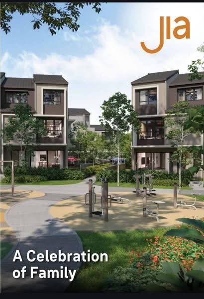 2.5-storey Terraced House for Sale in Taman Bukit Serdang (Seri Kembangan) - Chris Tan - Exterior - PropertyGuru.com.my