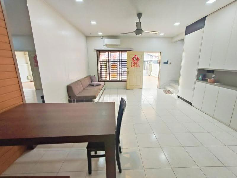 2-storey Terraced House for Sale in Bukit Indah (Iskandar Puteri (Nusajaya)) - Shirley Yap - Living Room - PropertyGuru.com.my