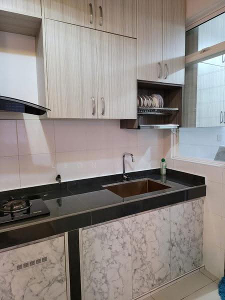 Kondominium untuk Disewa di Dwiputra Residences - Leon Kwan - Kitchen - PropertyGuru.com.my