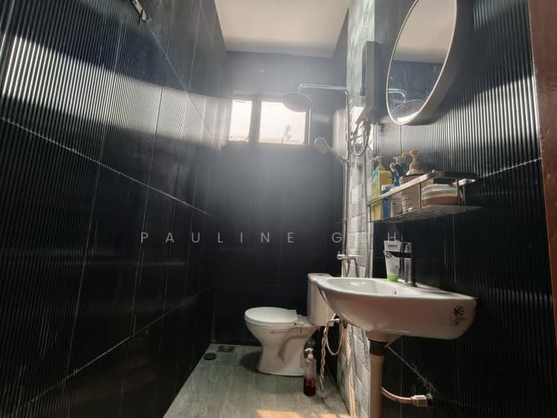 2-storey Terraced House for Sale in Taman Perling (Perling) - Pauline Goh - Bathroom - PropertyGuru.com.my