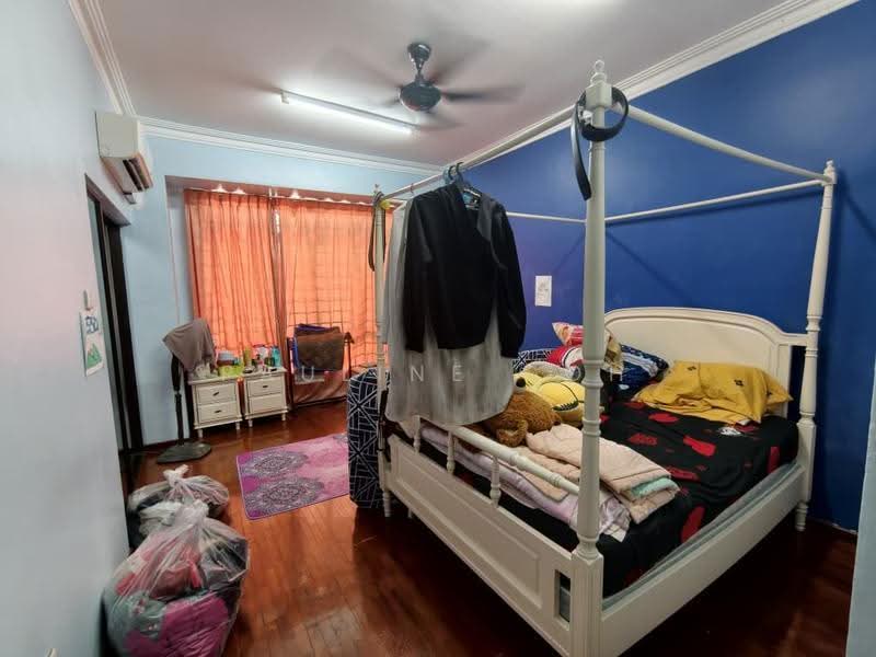 2-storey Terraced House for Sale in Taman Perling (Perling) - Pauline Goh - Bedroom - PropertyGuru.com.my
