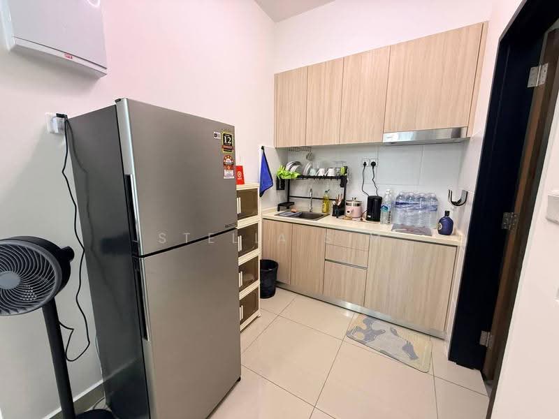 Kediaman Servis untuk Disewa di Veranda Residence - Stella Sim - Kitchen - PropertyGuru.com.my