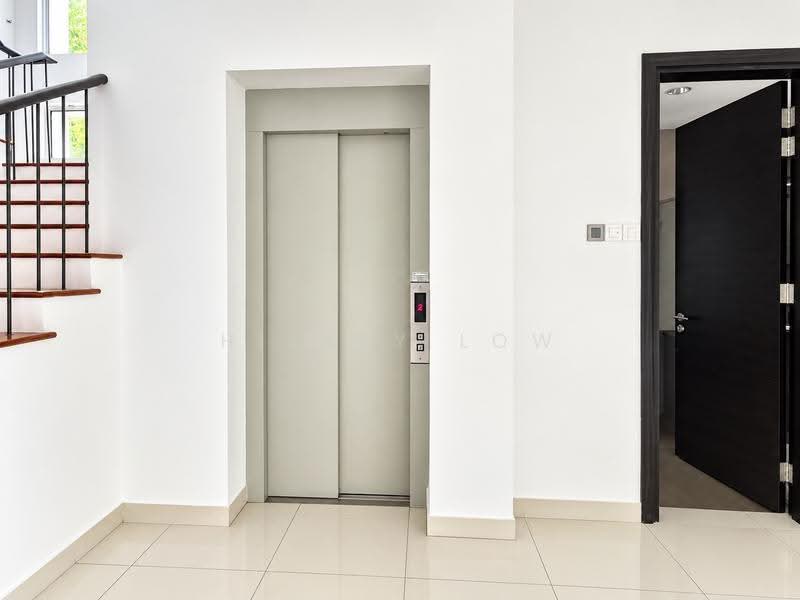 Bungalow House for Rent in Mutiara Seputeh (Seputeh) - Hilary Low - Entrance - PropertyGuru.com.my
