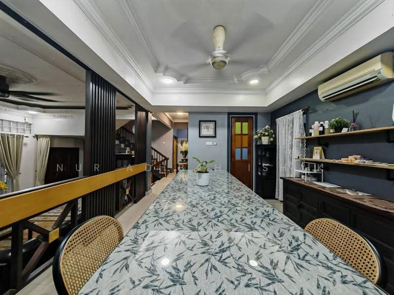 Bungalow House for Sale in Bandar Tun Razak (Cheras) - Nur Adibah Ishak - Dining Room - PropertyGuru.com.my