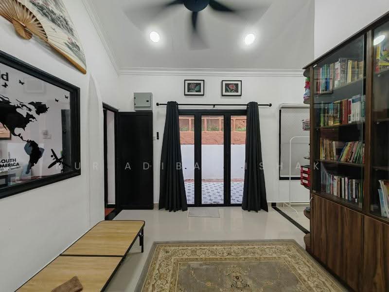 Bungalow House for Sale in Bandar Tun Razak (Cheras) - Nur Adibah Ishak - Living Room - PropertyGuru.com.my