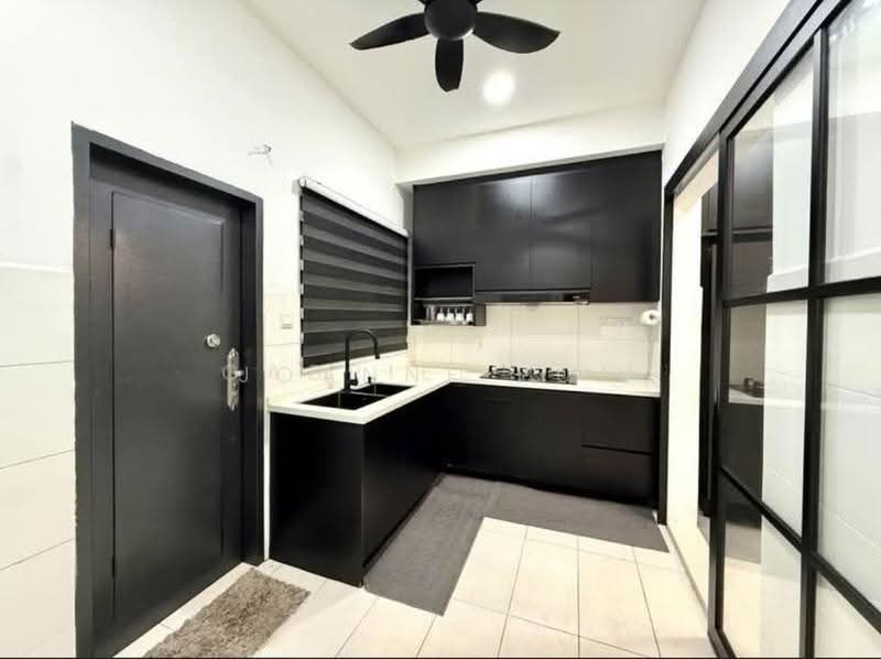 2-storey Terraced House for Sale in Setia Utama (Setia Alam) - Joanne Pua - Kitchen - PropertyGuru.com.my