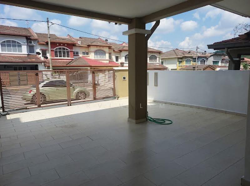 Rumah Teres 3-Tingkat untuk Disewa di Bandar Putra Permai (Seri Kembangan) - Irvin Lim - Exterior - PropertyGuru.com.my