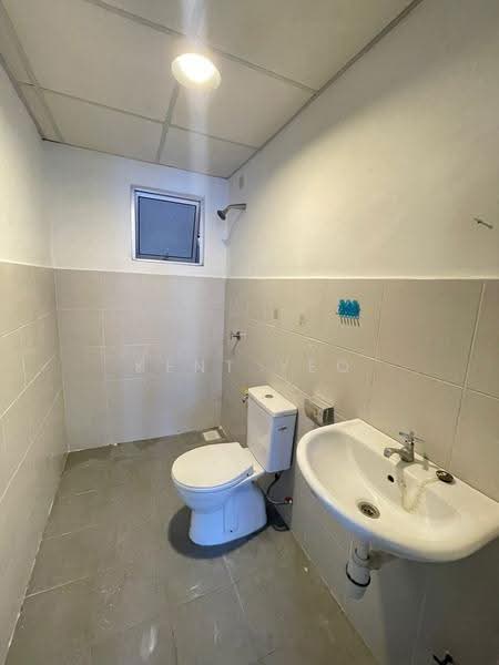 Kondominium untuk Dijual di 1 Razak Mansion - Kent Yeo - Bathroom - PropertyGuru.com.my