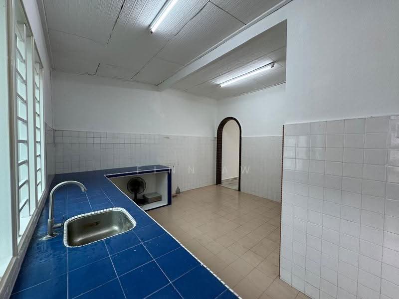 1-storey Terraced House for Sale in Taman Universiti (Skudai) - Finn Aw - Kitchen - PropertyGuru.com.my