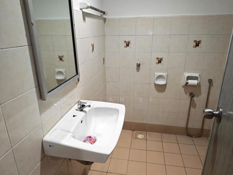 2-storey Terraced House for Rent in Putra Heights (Subang Jaya) - Lilian Ee - Bathroom - PropertyGuru.com.my