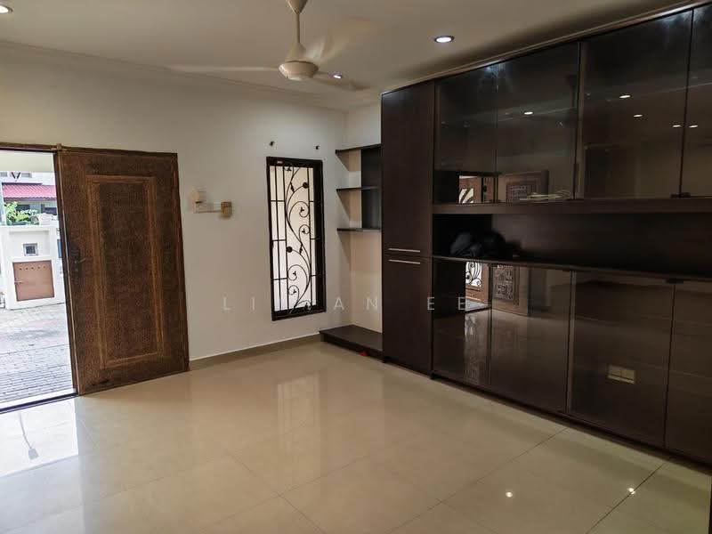 2-storey Terraced House for Rent in Putra Heights (Subang Jaya) - Lilian Ee - Entrance - PropertyGuru.com.my