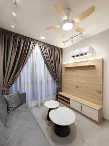 Kediaman Servis untuk Disewa di Maxim Risen - Kendra Kam - Living Room - PropertyGuru.com.my
