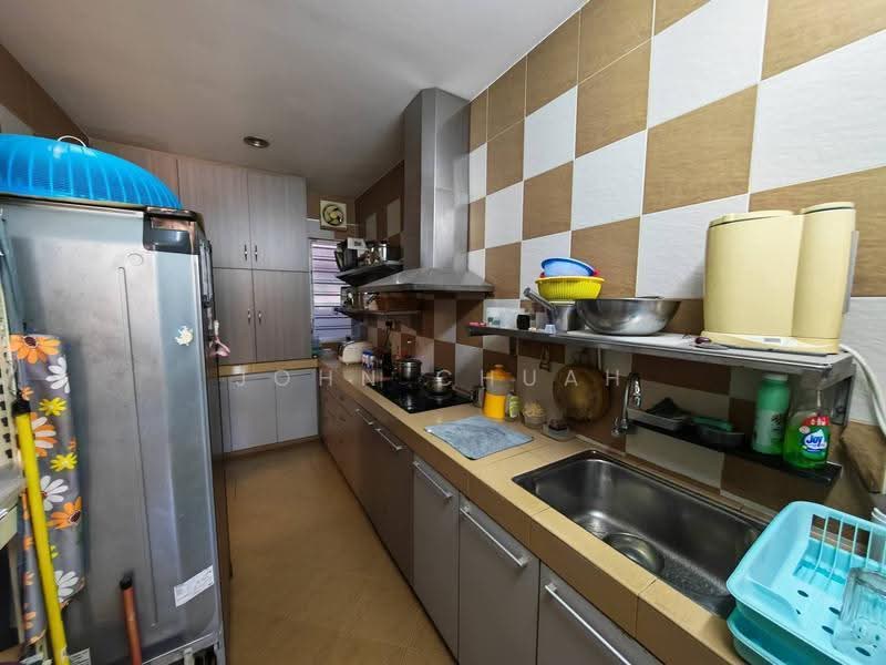 Semi-Detached House for Sale in Taman Pulai Mutiara (Simpang Pulai) - John Chuah - Kitchen - PropertyGuru.com.my