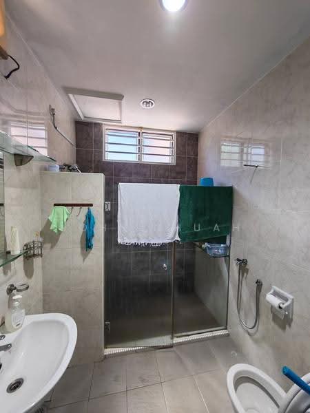 Semi-Detached House for Sale in Taman Pulai Mutiara (Simpang Pulai) - John Chuah - Bathroom - PropertyGuru.com.my