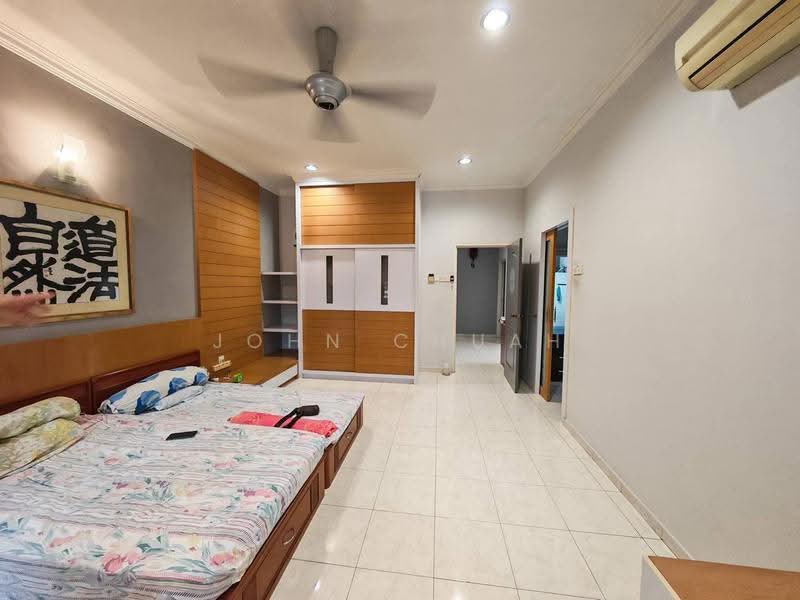 Semi-Detached House for Sale in Taman Pulai Mutiara (Simpang Pulai) - John Chuah - Bedroom - PropertyGuru.com.my