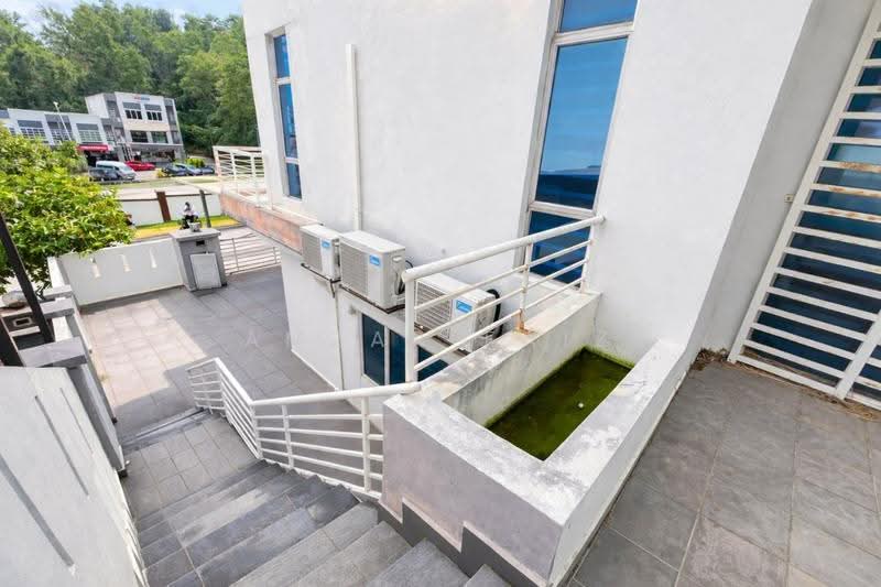 Semi-Detached House for Sale in Saujana Villa (Kajang) - Amzar Faiz - PropertyGuru.com.my