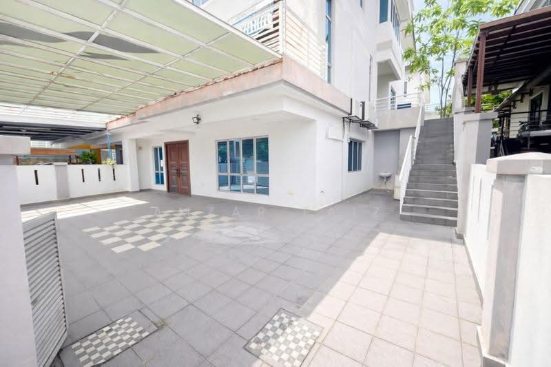 Semi-Detached House for Sale in Saujana Villa (Kajang) - Amzar Faiz - PropertyGuru.com.my