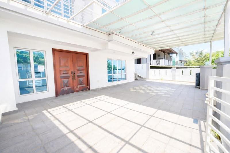 Semi-Detached House for Sale in Saujana Villa (Kajang) - Amzar Faiz - PropertyGuru.com.my