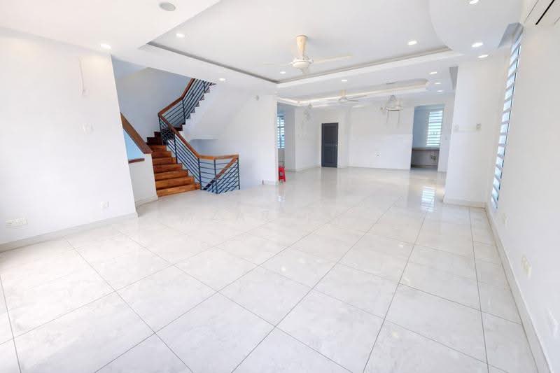 Semi-Detached House for Sale in Saujana Villa (Kajang) - Amzar Faiz - PropertyGuru.com.my