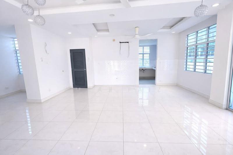 Semi-Detached House for Sale in Saujana Villa (Kajang) - Amzar Faiz - PropertyGuru.com.my